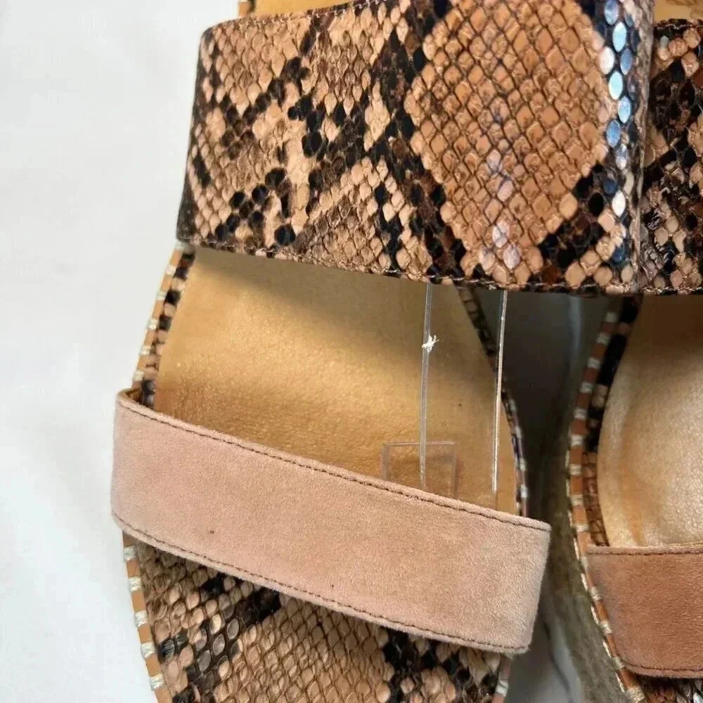 2/$30 Crown Vintage Daylen Size 9.5 Snake Print Sandal Platform Casual
